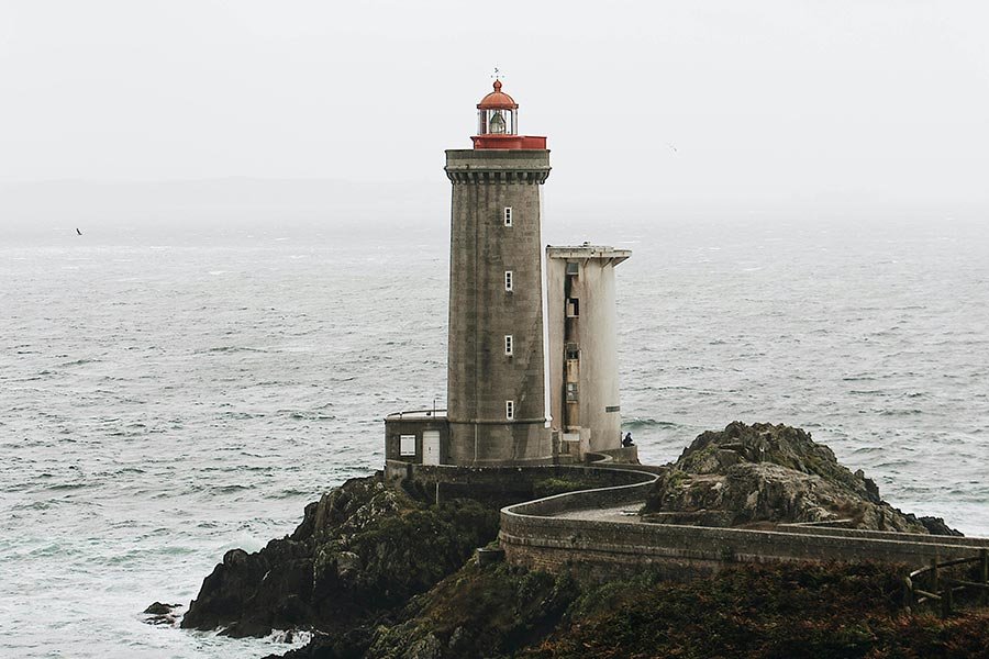 Smart ways to declutter your home efficiently